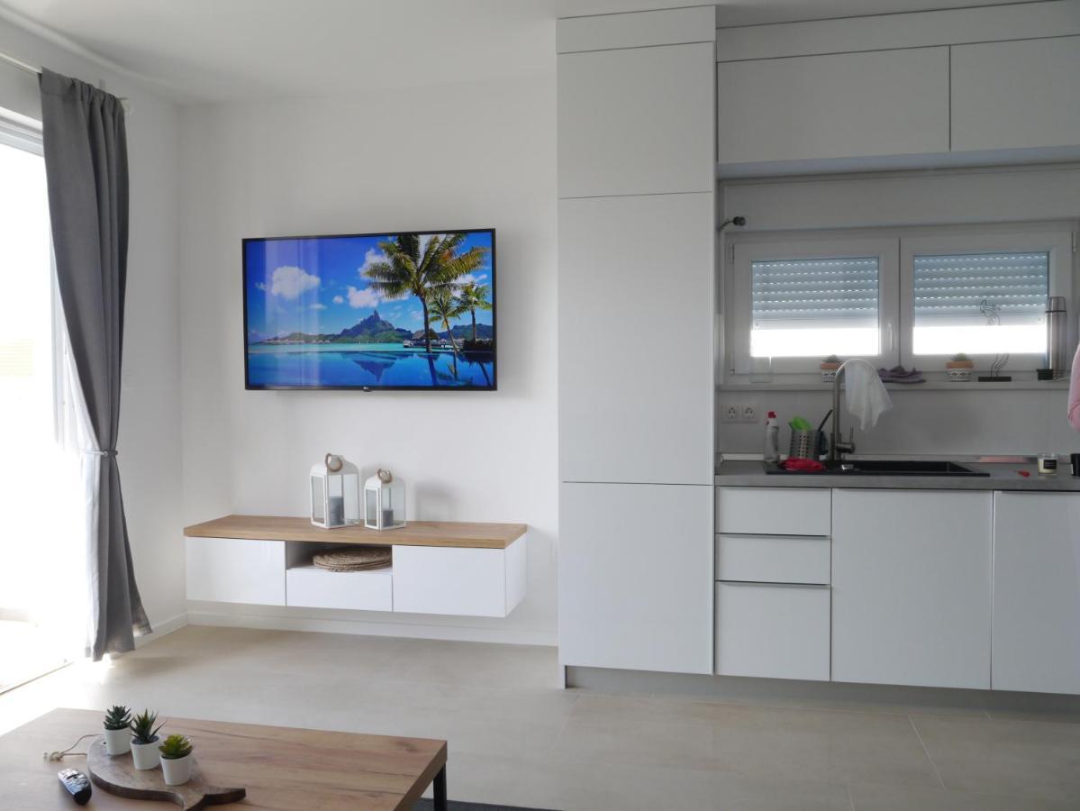 Nova Excellence Appartement Novalja Buitenkant foto