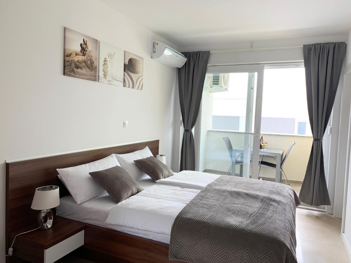Nova Excellence Appartement Novalja Buitenkant foto