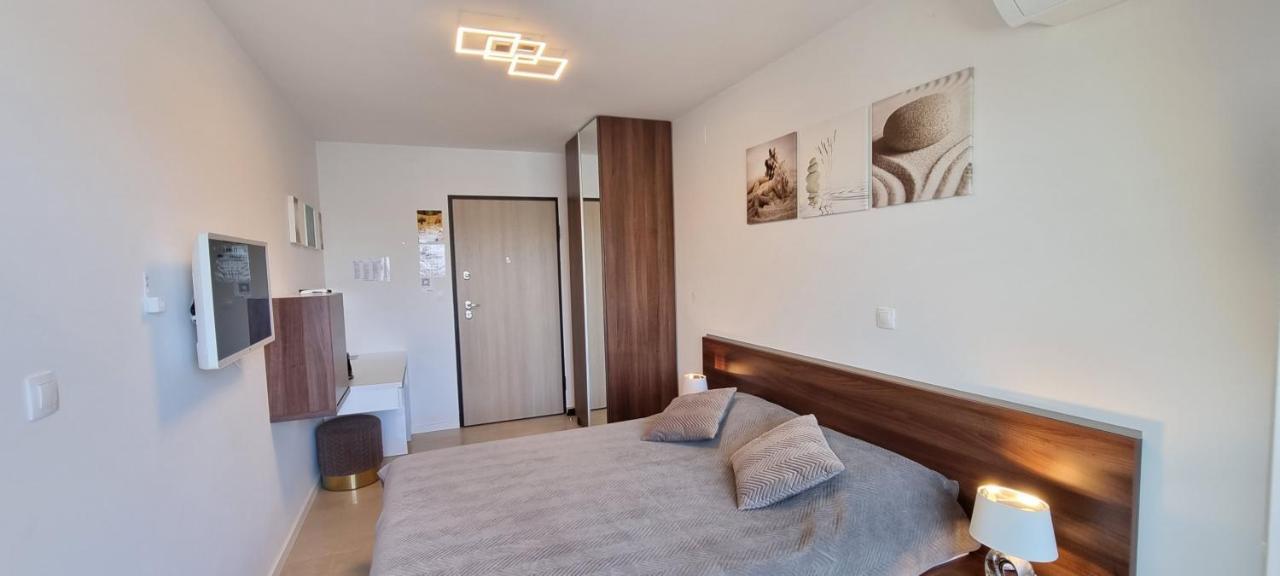 Nova Excellence Appartement Novalja Buitenkant foto